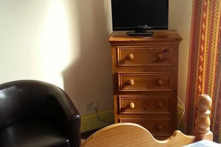 Room 3 of 35