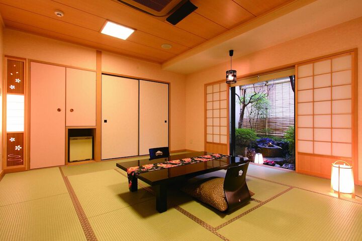 Room 16 of 58