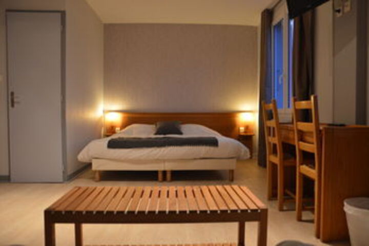 Room 35 of 61