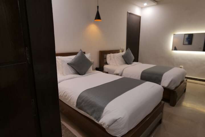 Room 19 of 41
