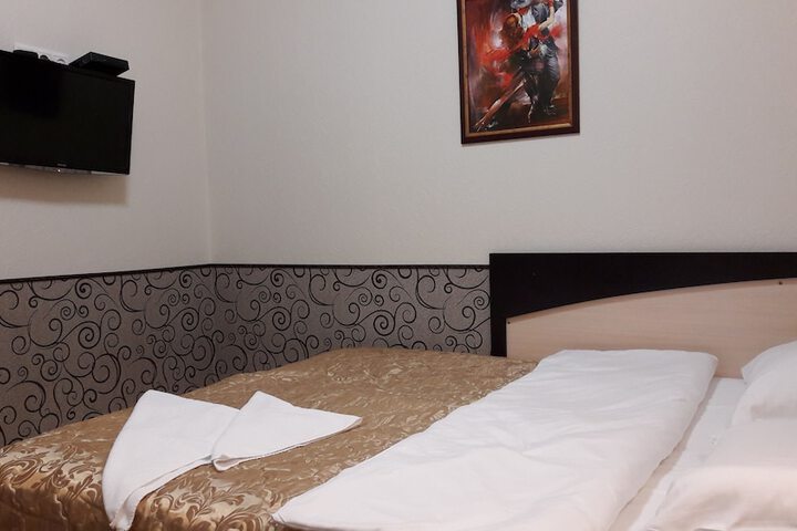 Room 8 of 65