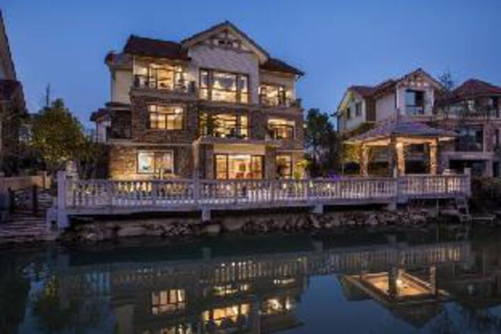 Zaishui Yifang Villa Hotel