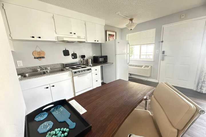 Naval Suites by FairBridge in Bremerton, WA