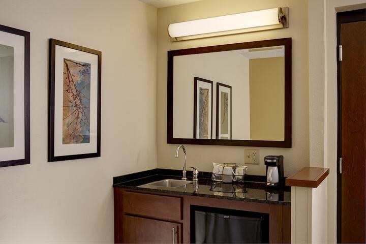 Room 7 of 60