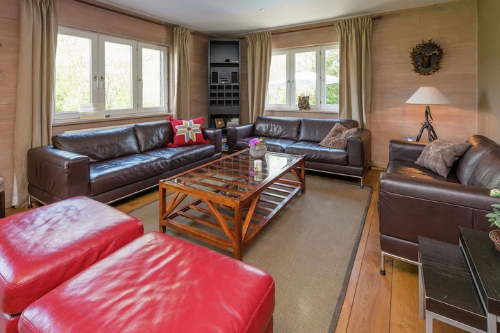 Magnificent Mansion With Sauna and Jacuzzi in Libin