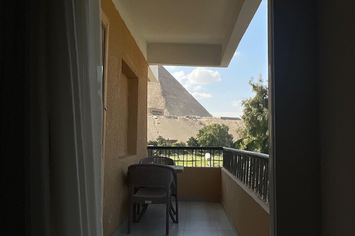 Room 4 of 38