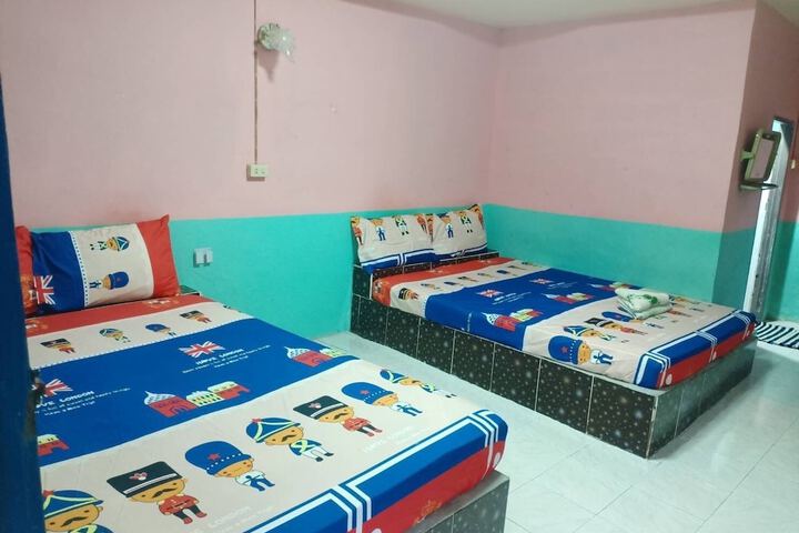 Room 12 of 36