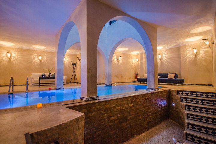Hotel Pool
