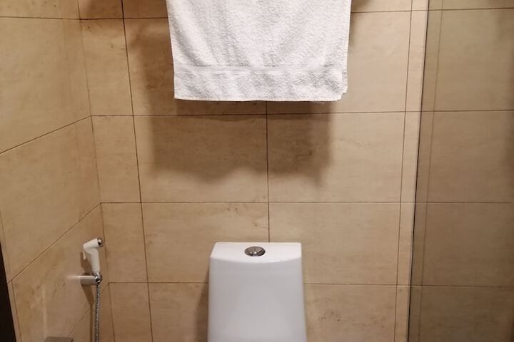 Room 20 of 37