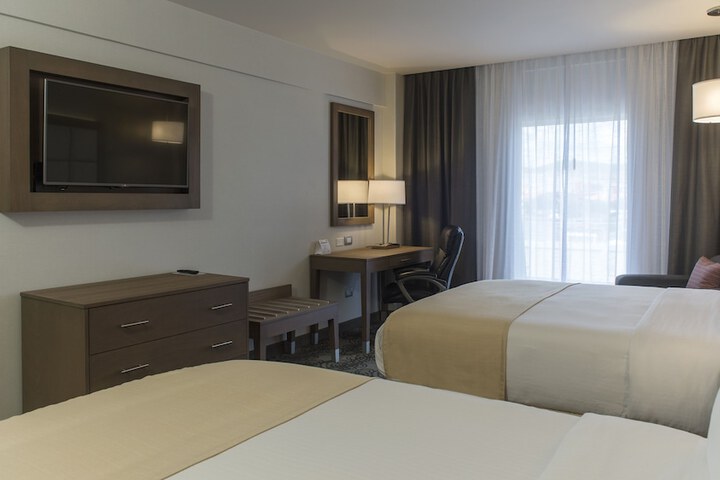 Room 3 of 57
