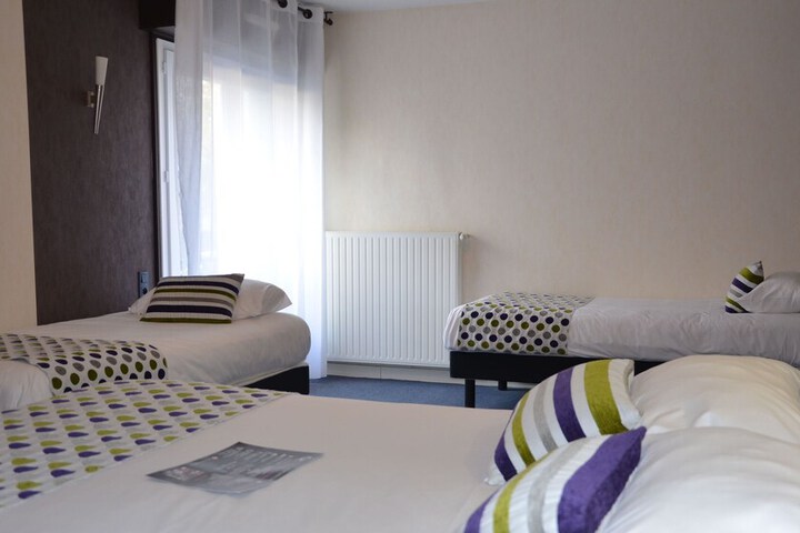 Room 8 of 44