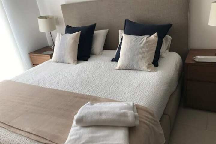 Room 4 of 20