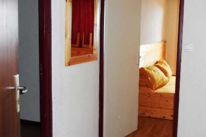 Room 6 of 41