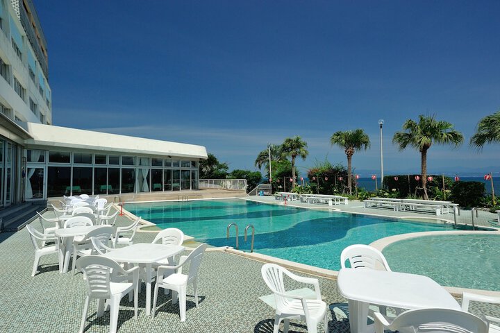 Hotel Pool