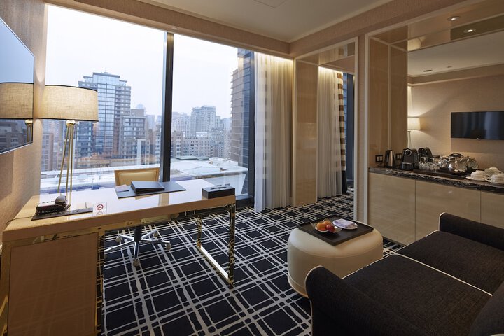 Room 15 of 42