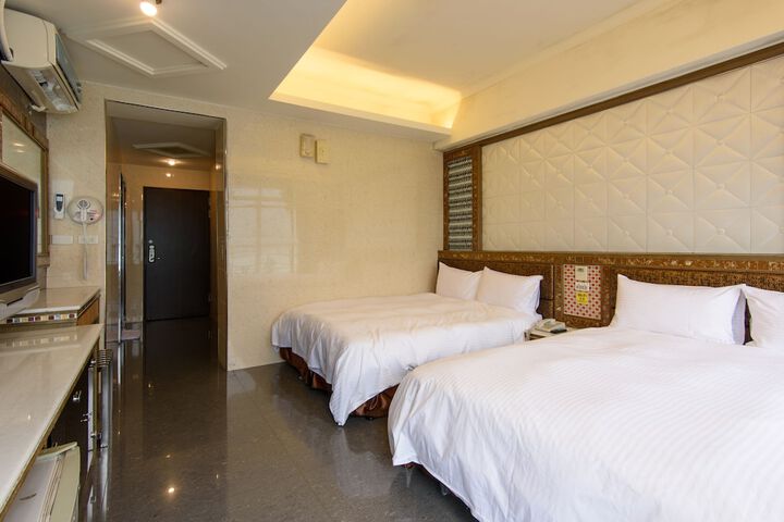 Room 11 of 41