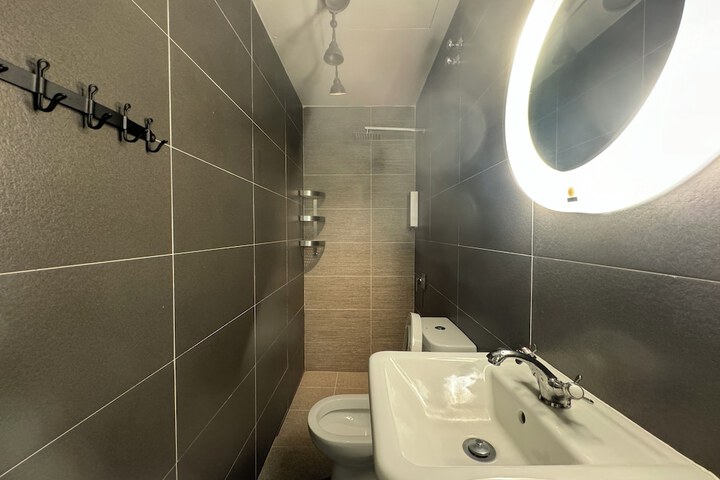Room 45 of 49