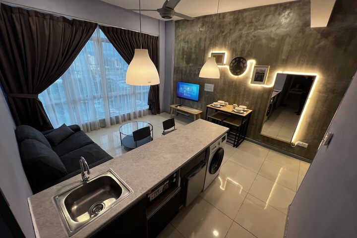 Room 11 of 30