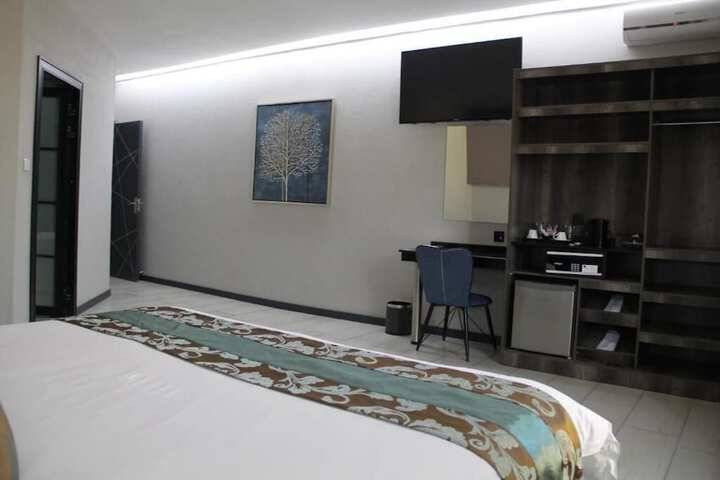 Room 11 of 61