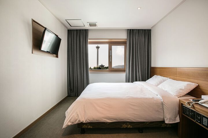 Room 19 of 78