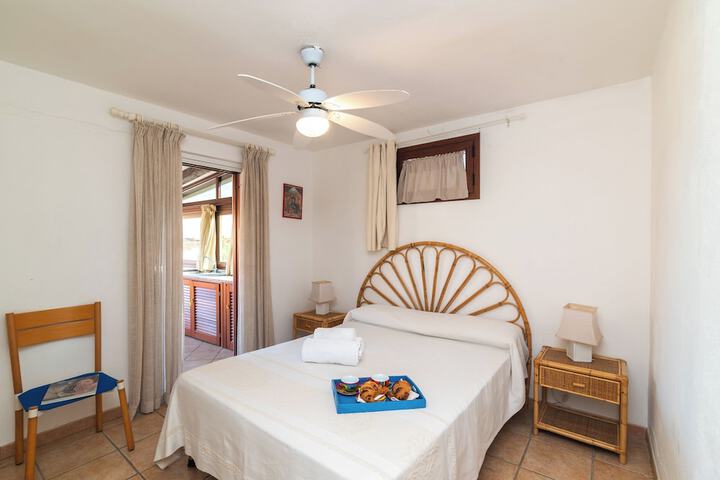 Room 4 of 24