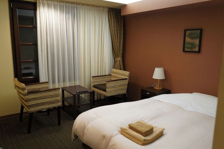 Room 15 of 50