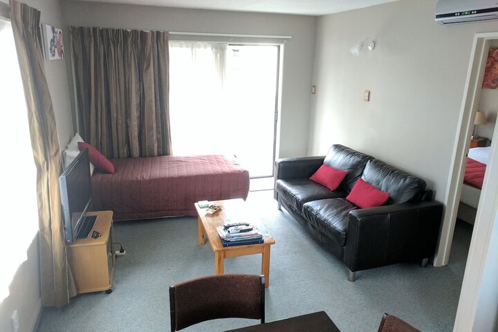 Room 33 of 52