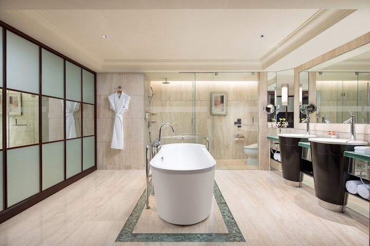 Clean Restrooms