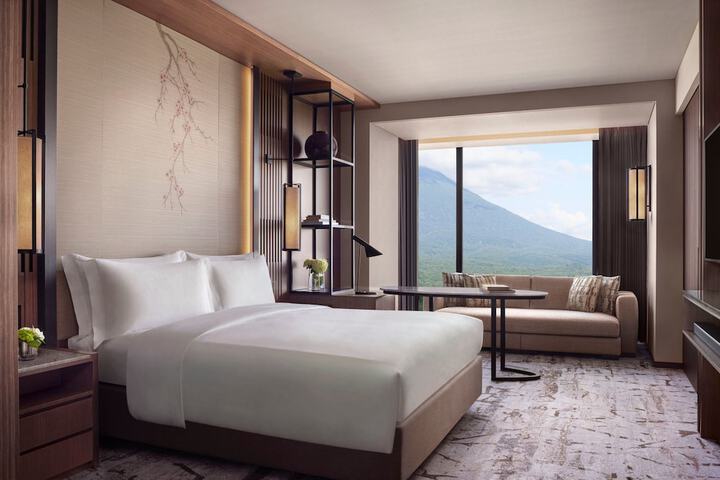 Room 9 of 47