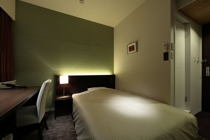 Room 8 of 44