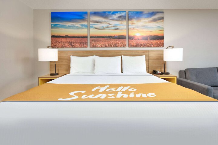 1 King Bed (6 of 6)