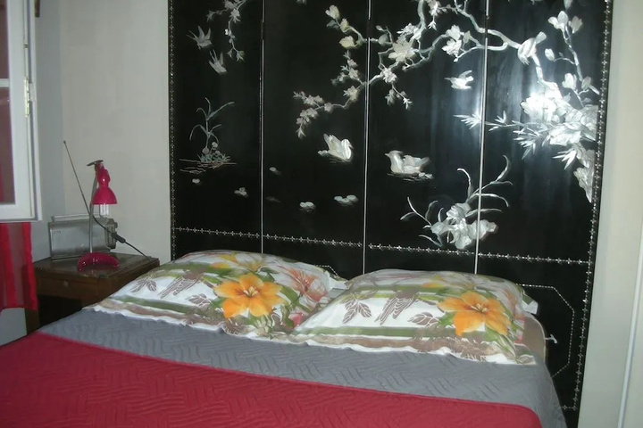 Room 2 of 15