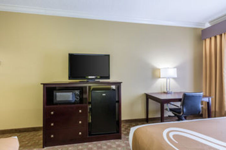 Room 18 of 34