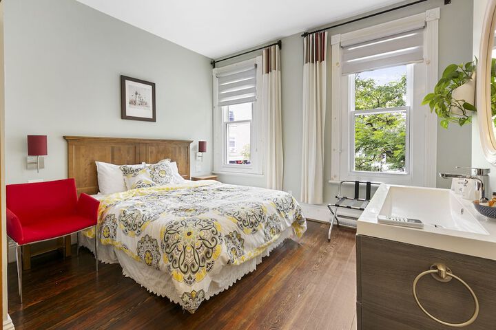 Room 2 of 49