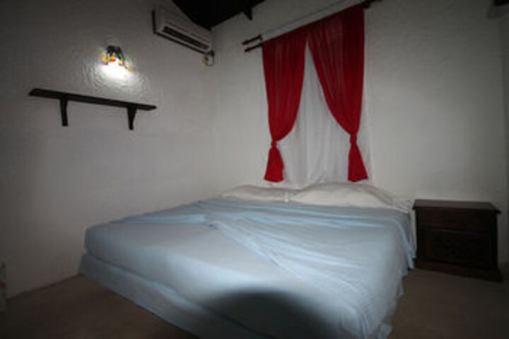 Room 9 of 23