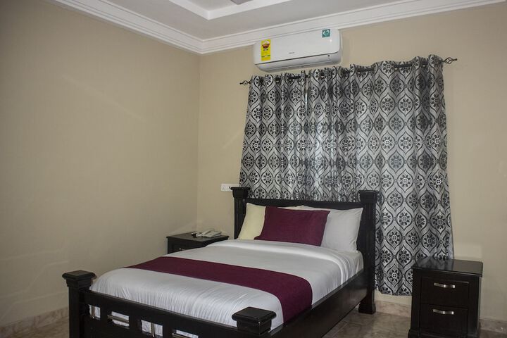 Room 5 of 19
