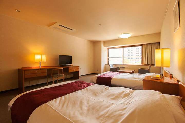 Room 11 of 49