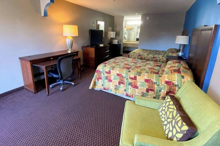 Room 8 of 19