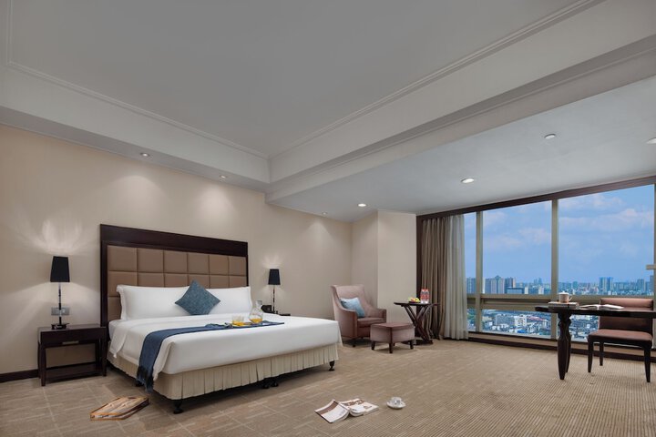 Room 7 of 31