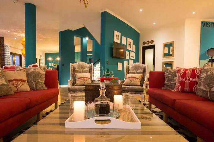 Entrance & Lobby