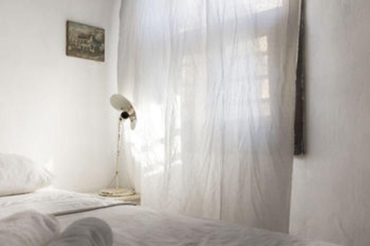 Room 10 of 13