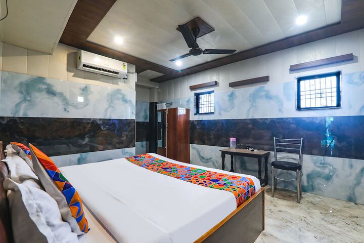 Room 14 of 30