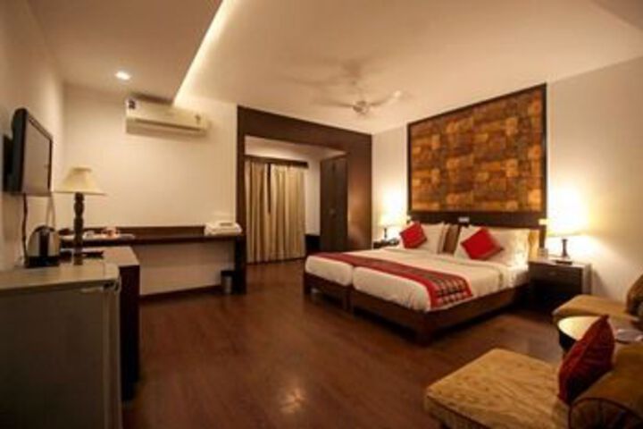 Room 8 of 23