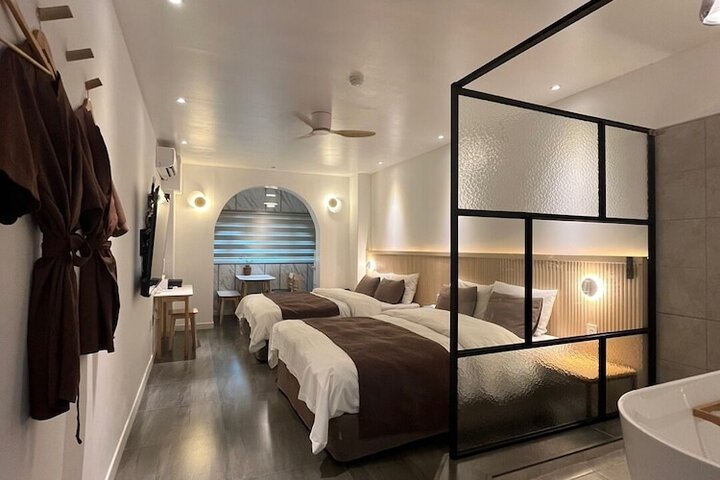 Room 46 of 111