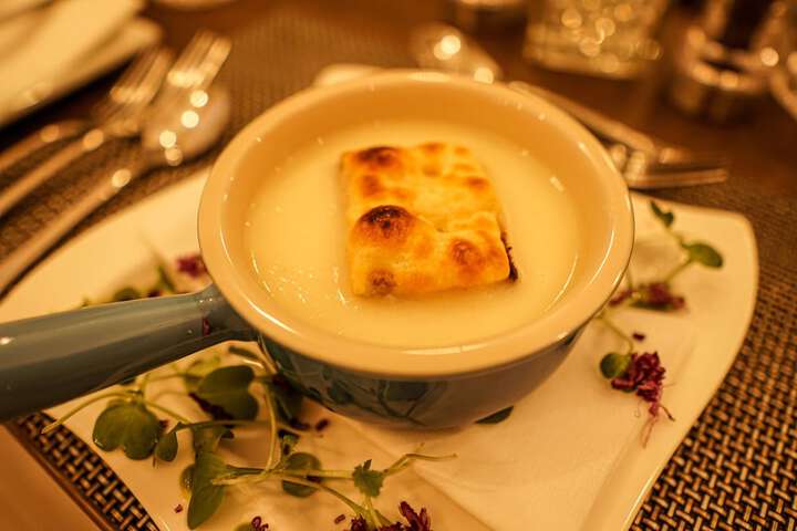 Dining 70 of 95