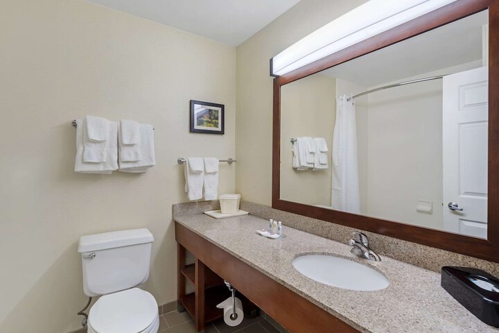 2 Queen Beds Suite (3 of 12)