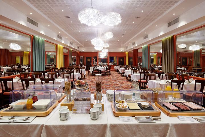 Dining Photos