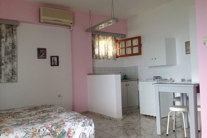 Room 15 of 42