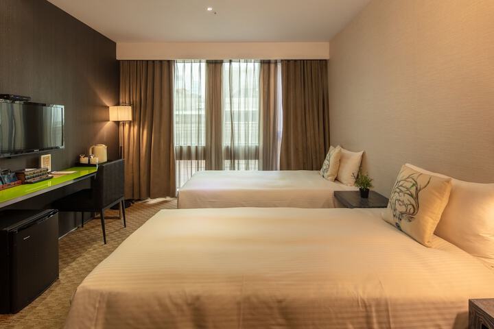 Room 8 of 79