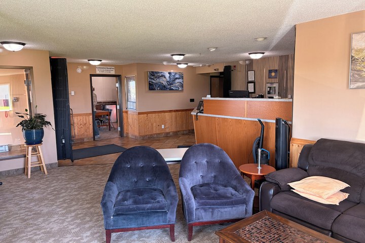 Entrance & Lobby